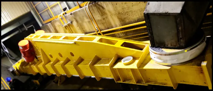 heavy-duty high-temperature resistant vibrating feeder for metallurgical industry iron ore conveying