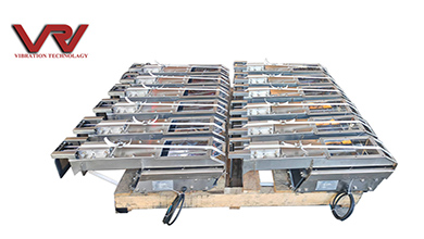 Máy cấp liệu rung nhỏ được điều khiển bằng máy rung điện từ, vận chuyển vật liệu dạng hạt và khối một cách chính xác