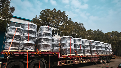 Vận chuyển số lượng lớn chất kích hoạt thùng chứa: Cung cấp số lượng lớn đáng tin cậy cho khách hàng công nghiệp toàn cầu.